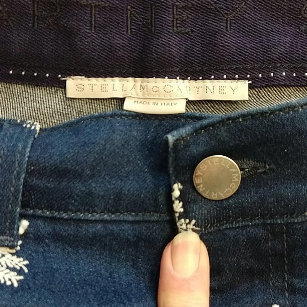 Stella McCartney Embroidered Denim Shorts - Picture 4 of 6